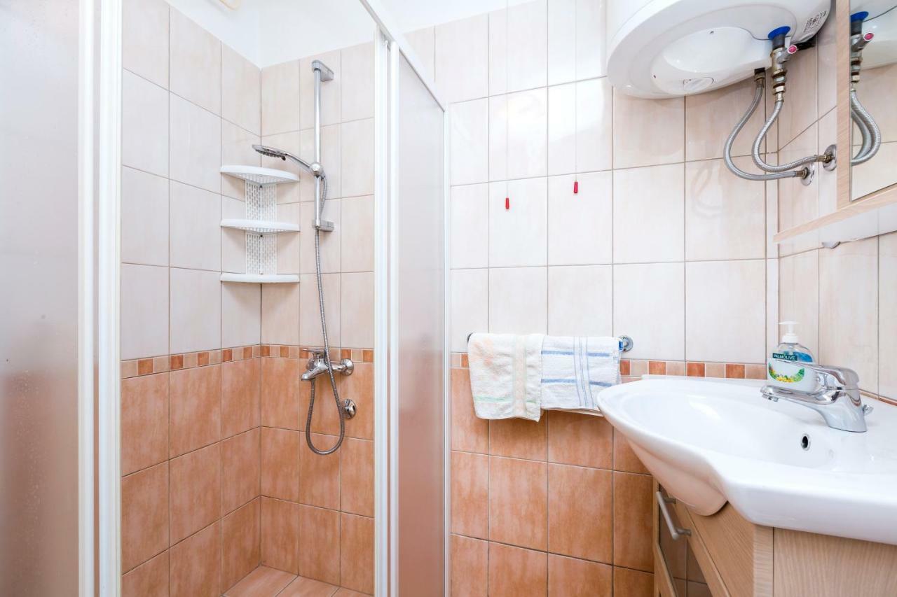 Apartment Marija Мали-Лошинь Экстерьер фото